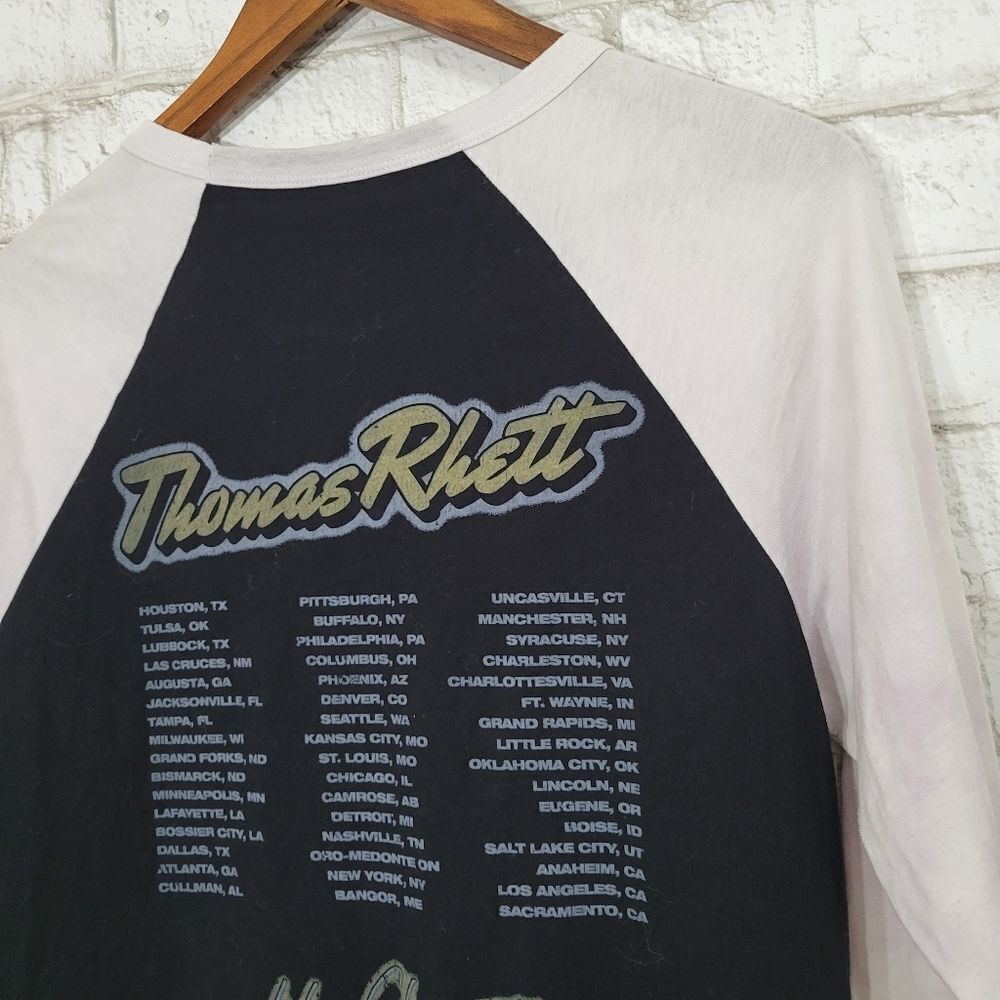 Thomas Rhett 2018 graphic top - Picture 9 of 13